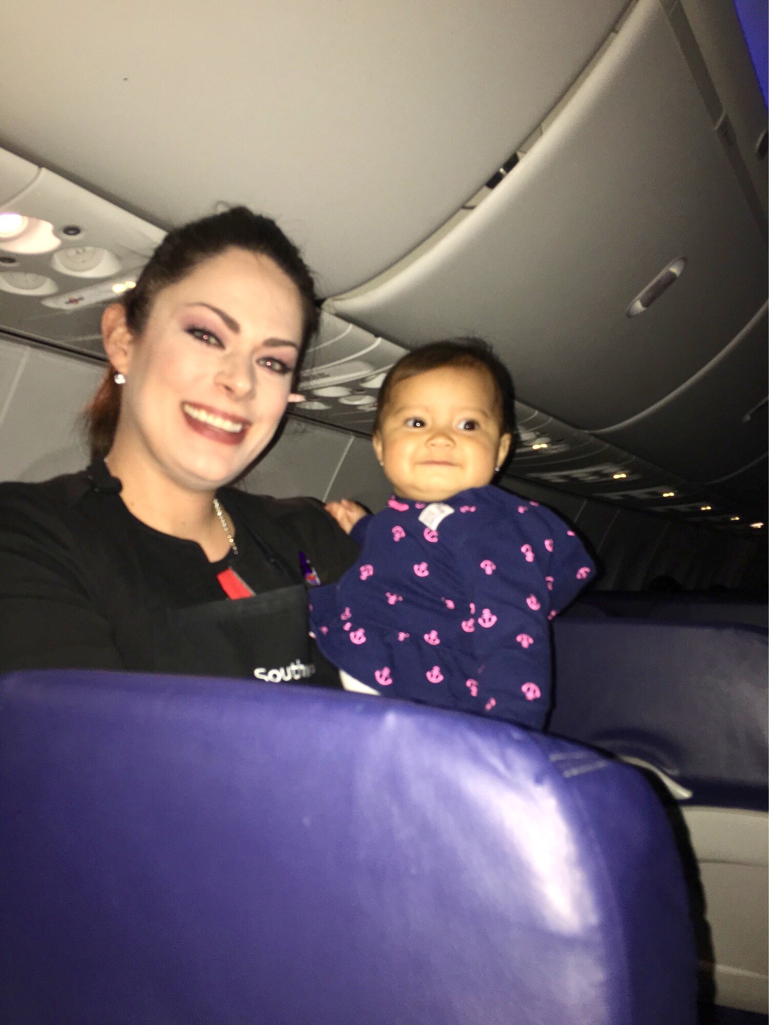 Traveling with kids at the Airport - Southwest Airlines - www.spousesproutsandme.com